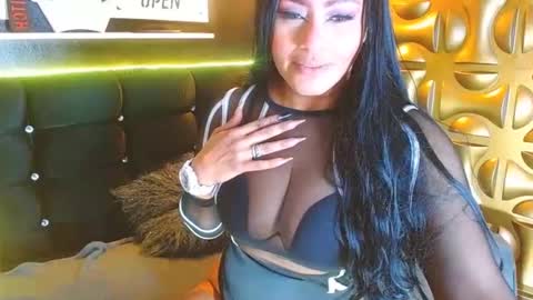 Snapshot of black_ambar chatting on December 4, 3:37 am Ambar online show from December 4, 3:37 am