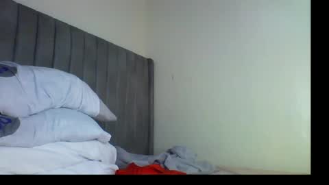 Snapshot of black_amor chatting on June 25, 9:36 am black_amor online show from June 25, 9:36 am