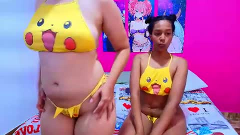 Snapshot of black_and_whithexx chatting on July 9, 11:31 pm black and white online show from July 9, 11:31 pm