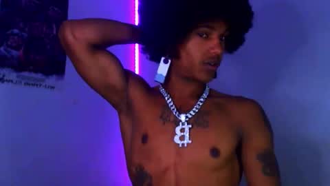 Snapshot of black_arthur chatting on June 1, 12:29 pm Black Arthur online show from June 1, 12:29 pm