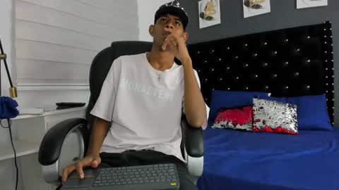 Snapshot of black_boy_22cm chatting on February 16, 2:09 am boy online show from February 16, 2:09 am