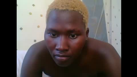 Snapshot of black_diamond24 chatting on June 16, 11:02 am black diamond24 online show from June 16, 11:02 am