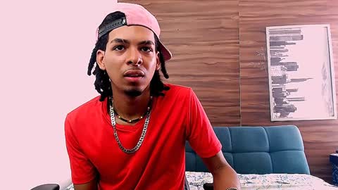 Black online show from December 17, 4:32 pm