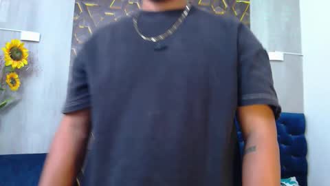 black_king_241 online show from March 15, 4:18 am