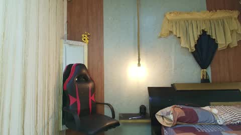 Snapshot of black_king_241 chatting on April 6, 11:16 pm black_king_241 online show from April 6, 11:16 pm