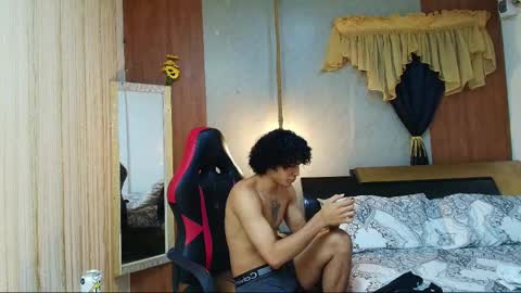 Snapshot of black_king_241 chatting on April 19, 11:18 pm black_king_241 online show from April 19, 11:18 pm
