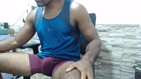 Snapshot of black_latino6 chatting on September 25, 9:18 pm black_latino6 online show from September 25, 9:18 pm