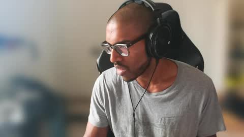 Snapshot of black_lollipop chatting on May 10, 7:02 am Master online show from May 10, 7:02 am