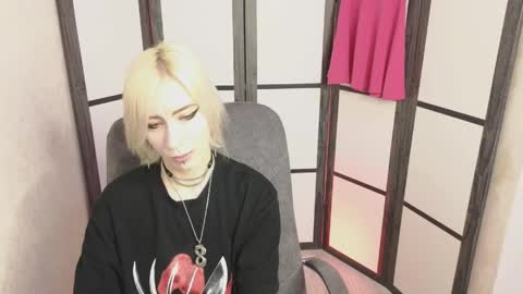 Snapshot of black_orchides chatting on June 1, 8:38 am Emily online show from June 1, 8:38 am