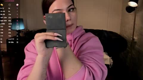 Snapshot of black_pant3r chatting on February 1, 2:54 am Mon Mon online show from February 1, 2:54 am