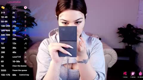 Snapshot of black_pant3r chatting on February 8, 2:48 am Mon Mon online show from February 8, 2:48 am