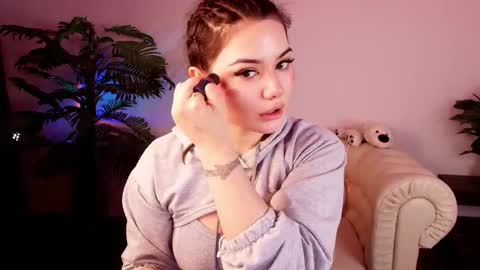 Snapshot of black_pant3r chatting on February 18, 2:40 am Mon Mon online show from February 18, 2:40 am