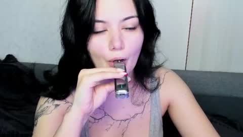 Snapshot of black_pant3r chatting on June 11, 3:15 am Mon Mon online show from June 11, 3:15 am