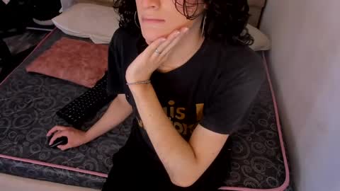 Snapshot of black_rose02 chatting on May 23, 11:47 am B L A C K R O S E online show from May 23, 11:47 am