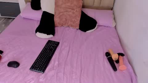 Snapshot of black_rose02 chatting on June 16, 11:35 am B L A C K R O S E online show from June 16, 11:35 am