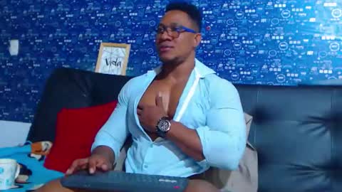 duglas online show from October 22, 3:34 pm