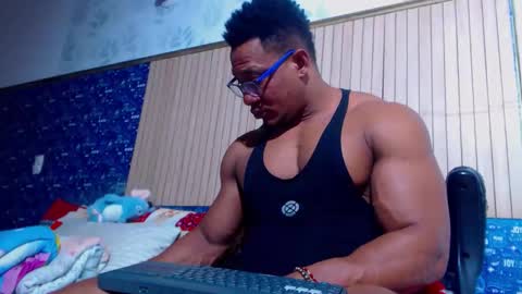 duglas online show from March 7, 11:13 pm