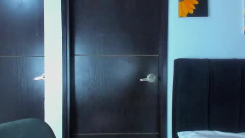 Snapshot of black_treassure chatting on March 8, 4:12 am black_treassure online show from March 8, 4:12 am