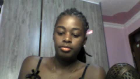 Snapshot of black_vanila chatting on June 13, 12:14 pm black_vanila online show from June 13, 12:14 pm