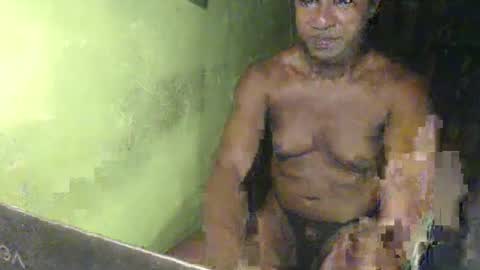 Snapshot of blackasiancockts chatting on May 28, 1:03 am Crystal online show from May 28, 1:03 am
