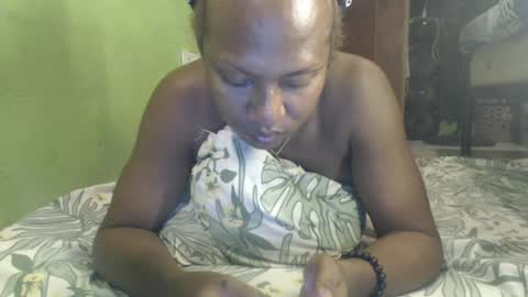 Snapshot of blackasiancockts chatting on August 1, 12:15 pm Crystal online show from August 1, 12:15 pm