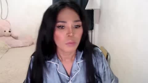 Snapshot of blackbarbiesavanna_23 chatting on July 11, 1:47 pm savanna online show from July 11, 1:47 pm