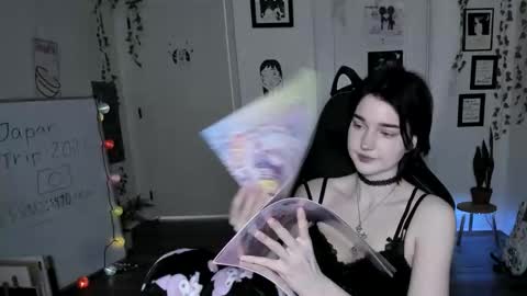 Ella online show from February 3, 9:53 pm