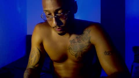 Snapshot of blackboy2874 chatting on March 26, 6:08 am DWAYNE BELL online show from March 26, 6:08 am