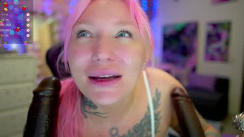 Snapshot of blackedbarbie chatting on December 12, 9:58 pm Alice online show from December 12, 9:58 pm