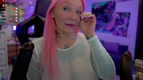 Snapshot of blackedbarbie chatting on February 25, 12:45 pm Alice online show from February 25, 12:45 pm