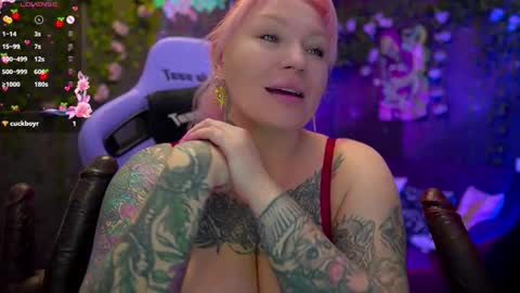 Snapshot of blackedbarbie chatting on October 25, 1:07 pm Alice online show from October 25, 1:07 pm