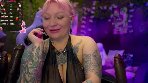 Snapshot of blackedbarbie chatting on November 2, 8:00 pm Alice online show from November 2, 8:00 pm