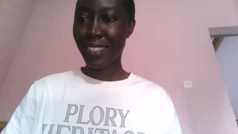 Snapshot of blackfairy01 chatting on March 16, 7:56 am blackfairy01 online show from March 16, 7:56 am