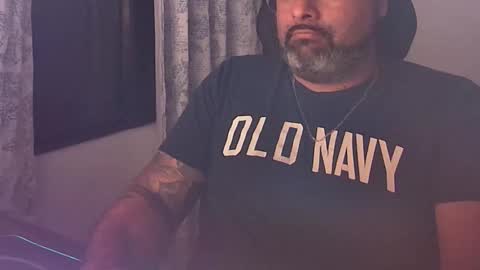 Snapshot of blackfirebird chatting on December 15, 7:56 am blackfirebird online show from December 15, 7:56 am