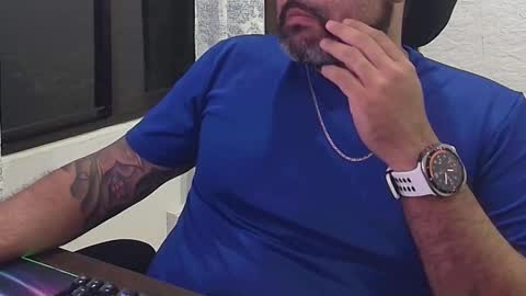 Snapshot of blackfirebird chatting on December 17, 12:49 am blackfirebird online show from December 17, 12:49 am