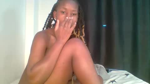 Snapshot of blackie_divaa chatting on May 16, 1:43 pm divaa online show from May 16, 1:43 pm