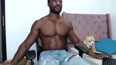 Twtter 1MikeBeckford            Onlyfns beckfordmike online show from February 28, 2:09 am