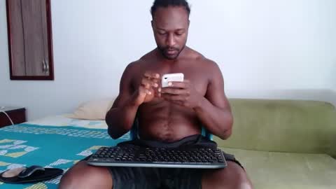 Twtter 1MikeBeckford            Onlyfns beckfordmike online show from July 1, 2:07 pm
