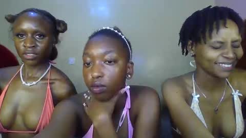 blackqueen2030 online show from April 29, 5:22 am