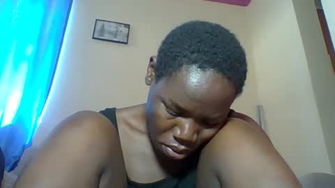 Snapshot of blacksexygal chatting on July 11, 11:46 am SARAH online show from July 11, 11:46 am