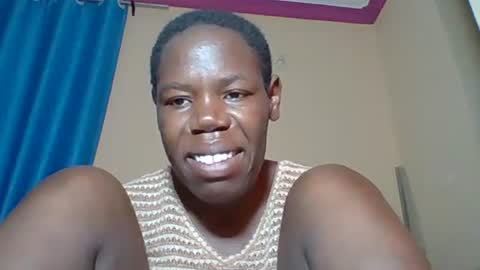 Snapshot of blacksexygal chatting on July 15, 1:22 am SARAH online show from July 15, 1:22 am