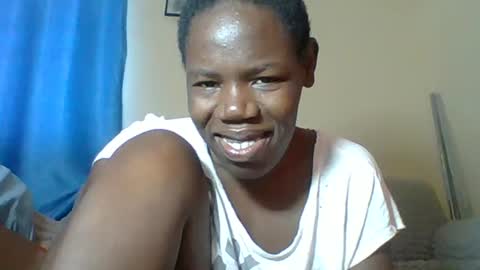 Snapshot of blacksexygal chatting on July 22, 1:14 pm SARAH online show from July 22, 1:14 pm