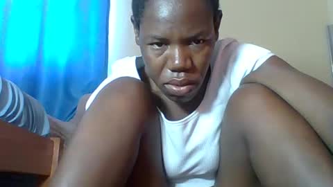 Snapshot of blacksexygal chatting on July 28, 9:04 am SARAH online show from July 28, 9:04 am