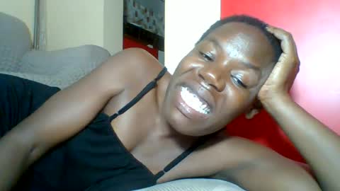 Snapshot of blacksexygal chatting on July 28, 9:14 pm SARAH online show from July 28, 9:14 pm