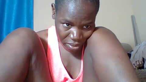 Snapshot of blacksexygal chatting on August 1, 6:51 pm SARAH online show from August 1, 6:51 pm