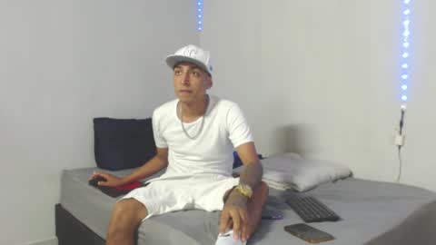 Snapshot of blackskull22x chatting on October 30, 8:31 pm Scott IMDEPENDIENT MODEL online show from October 30, 8:31 pm