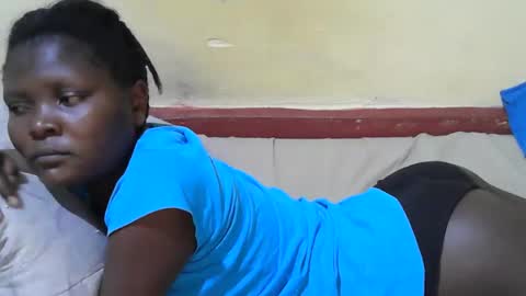 Snapshot of blackslim_girl2 chatting on October 14, 9:26 pm blackslim_girl2 online show from October 14, 9:26 pm
