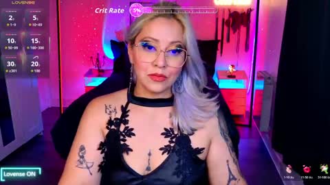 Snapshot of blackwidowj chatting on May 27, 10:45 am Johana S online show from May 27, 10:45 am