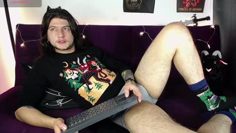 Snapshot of blackwolf_6 chatting on December 11, 3:26 pm Dave online show from December 11, 3:26 pm