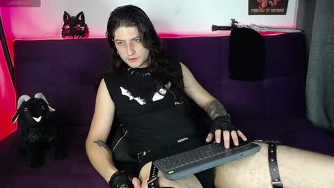 Snapshot of blackwolf_6 chatting on January 14, 11:27 pm Dave online show from January 14, 11:27 pm